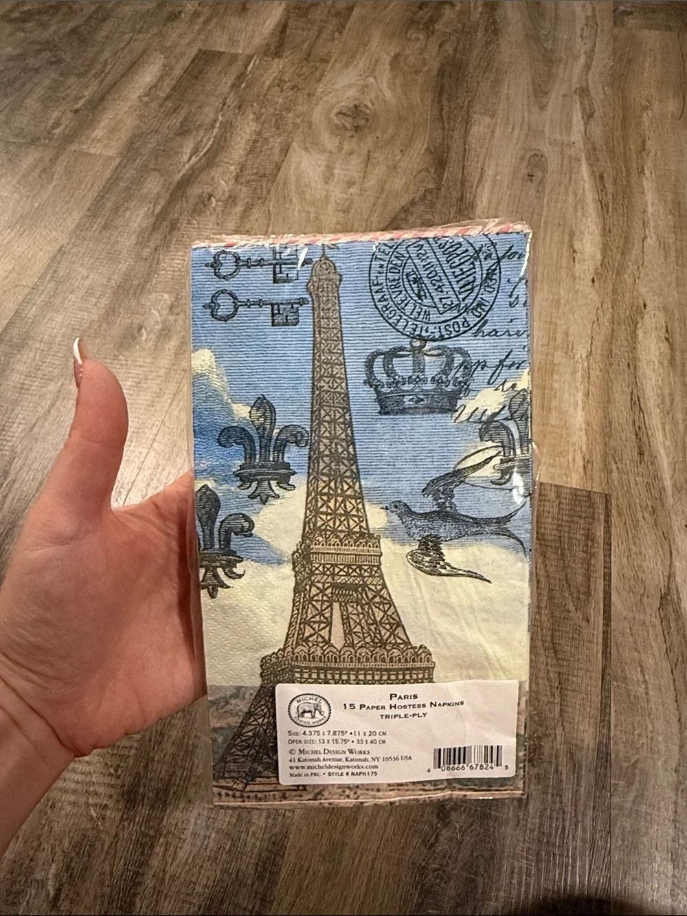 N/A elegant paris